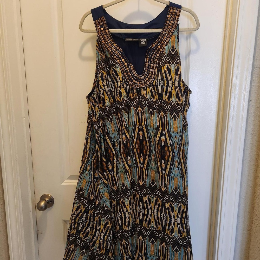 Jennifer Lauren Plus Size 2X Blue, Brown, and Gold Geometric Print